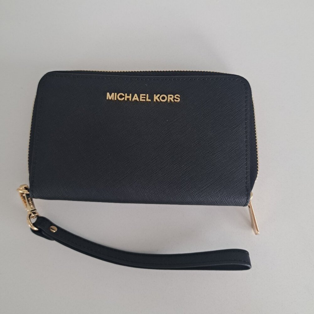 Michael Kors Travel Wallet